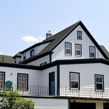 Still Point Lodge Deep Brook Exterior photo